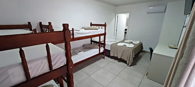 Family, 1 Double and 2 Bunk Beds، Pousada Brisa Parque 7/10