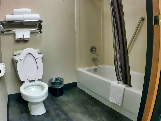 غرفة بسرير كينج، La Quinta Inn Springfield South 5/5