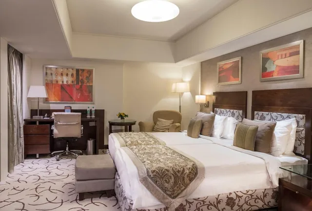 Forty Club, Twin Beds، Fortune Park 1/3
