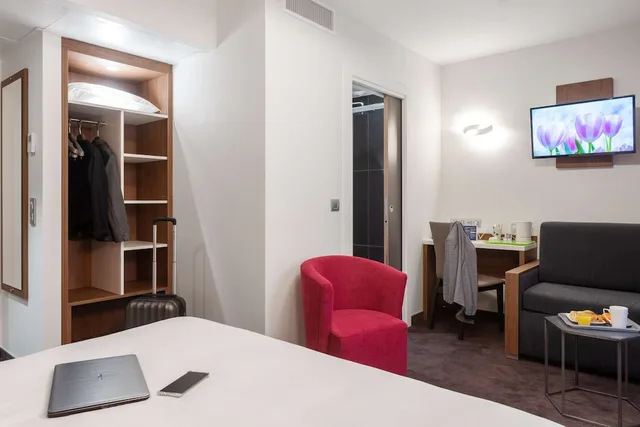 غرفة سوبيريور بسرير مزدوج وسرير فردي، Campanile Epinal Centre - Gare 7/10