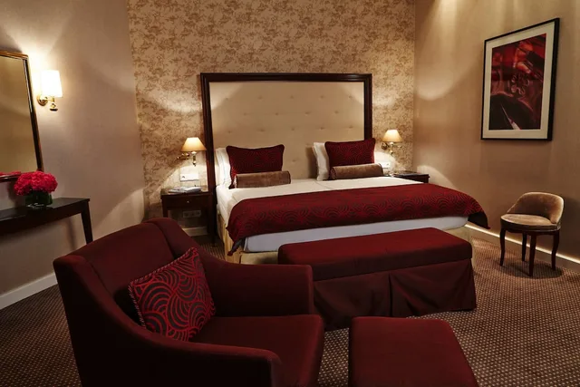 غرفة ديلوكس بسرير مزدوج، STEIGENBERGER FRANKFURTER HOF 2/4