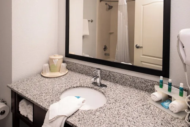 جناح بسرير كينج مع أريكة، Holiday Inn Express Hotel Suites Alamogordo Hwy 54 70 3/4