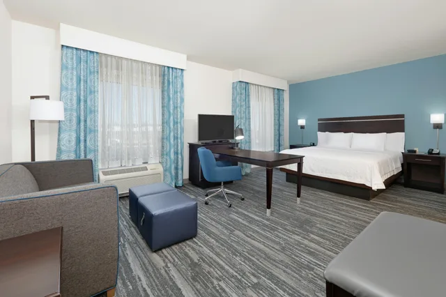 استوديو بسرير كينج مع أريكة، Hampton Inn Suites Childress 1/1
