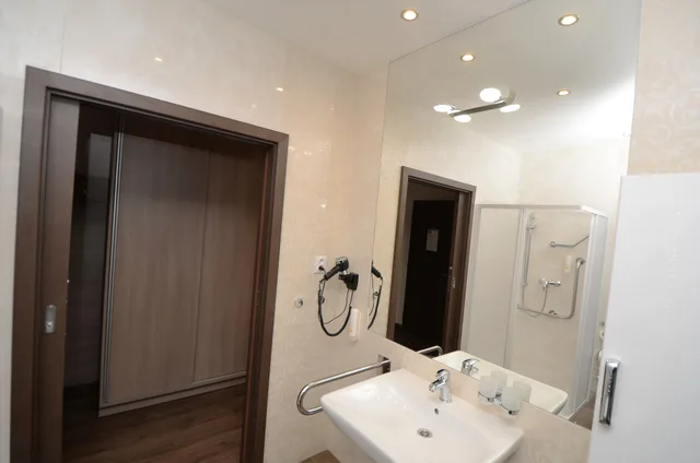 Junior Suite, Queen and Twin Beds, Pool Access, Hotel Aura Design & Garden Pool 7/8