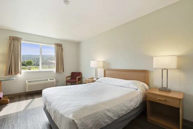 غرفة قياسية بسرير كوين، Econo Lodge 7/10