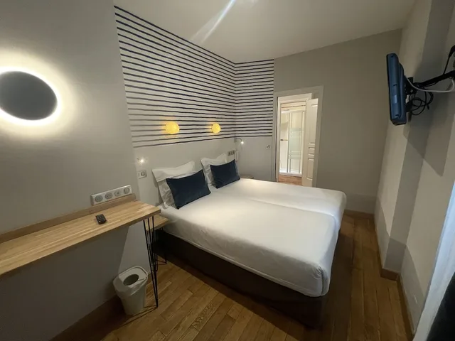 Apartment, 1 Single and 2 Queen Beds, Courtyard View، Kyriad Saint Malo Centre Plage 6/10