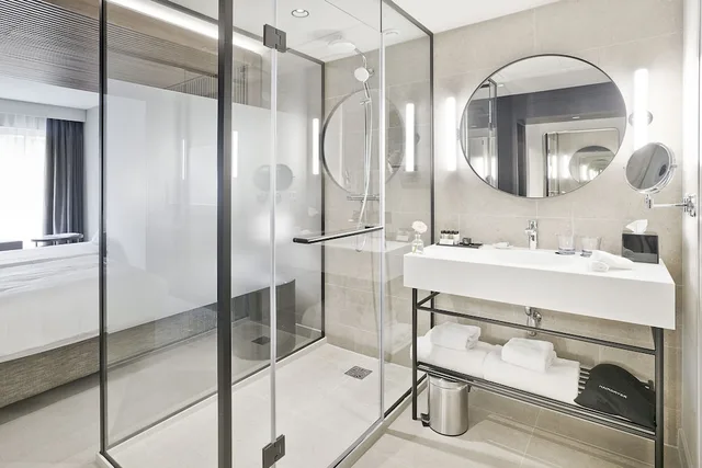 غرفة سوبيريور بسرير مزدوج مع أريكة، Pestana Amsterdam Riverside 6/8