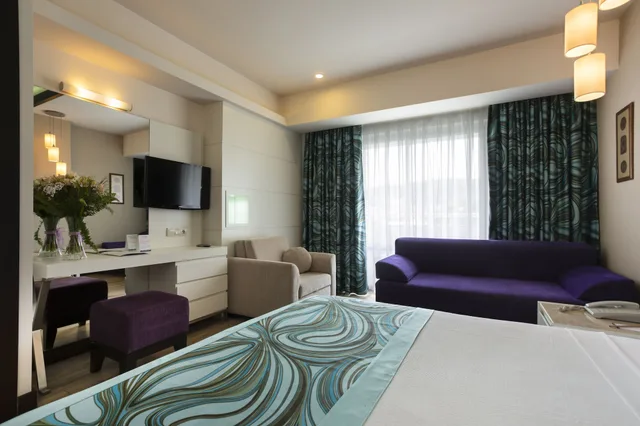 Standard, 1 Double and 1 Single Bed, Murphy Bed, Orange County Alanya 6/10