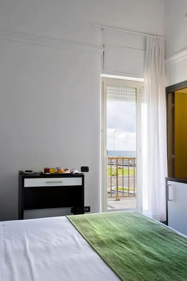 غرفة بسرير مزدوج أو سريرين منفصلين بشرفة، Hotel Bellavista 2/5