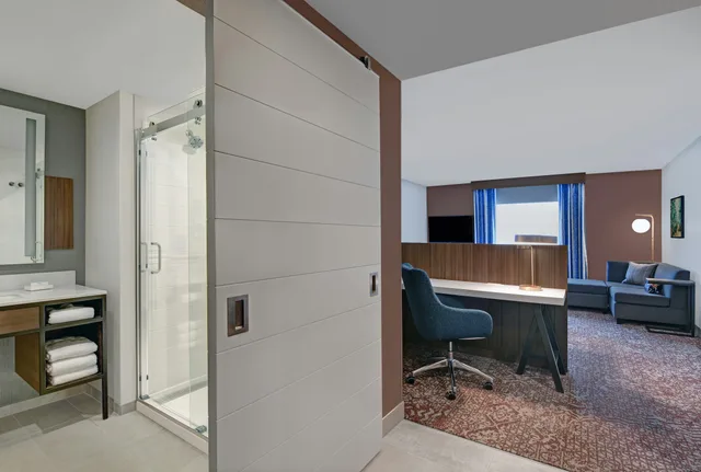 غرفة ديلوكس بسرير كينج، Hilton Garden Inn Madison Huntsville Airport AL 3/4