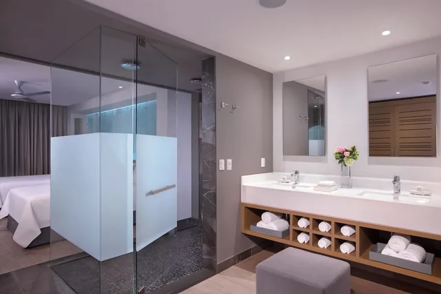 Xcelerate, Junior Suite, 2 Double Beds, Tropical View، Breathless Riviera Cancun Resort & Spa - Adults Only 4/4
