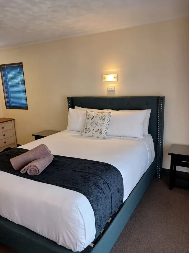 جناح استوديو ديلوكس بسرير كوين بحوض جاكوزي، Palm City Motor Inn 1/5