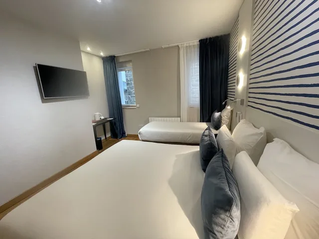 Apartment, 1 Single and 2 Queen Beds, Courtyard View، Kyriad Saint Malo Centre Plage 7/10