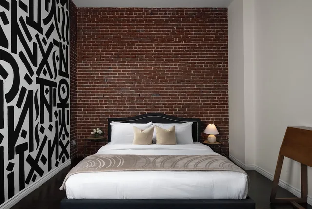 City, Suite, King and Queen Bed, Bunk Bed, 2 Sofa، The Audemar 2/6