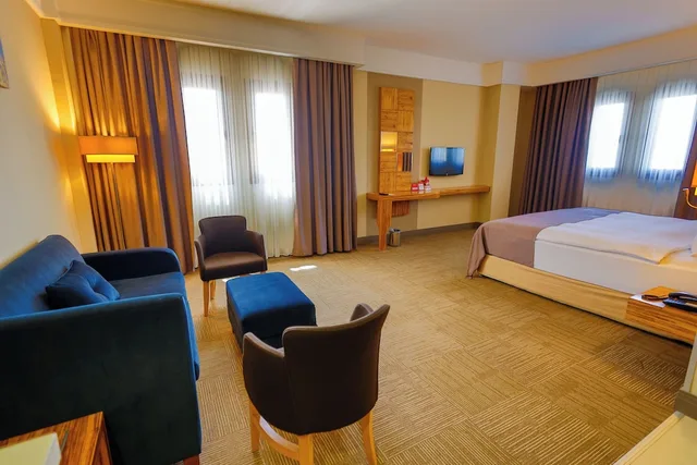 جناح ديلوكس بسرير كينج وسرير فردي، Ramada by Wyndham Cappadocia 9/10