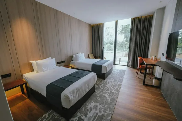 Room, Twin Beds, Mountain View, Roxy Beach Resort 2/3
