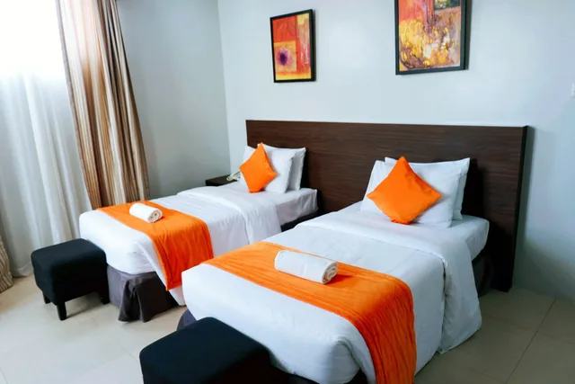 Superior, Twin Beds, Holiday Suites Hotel Amp Resort 1/4