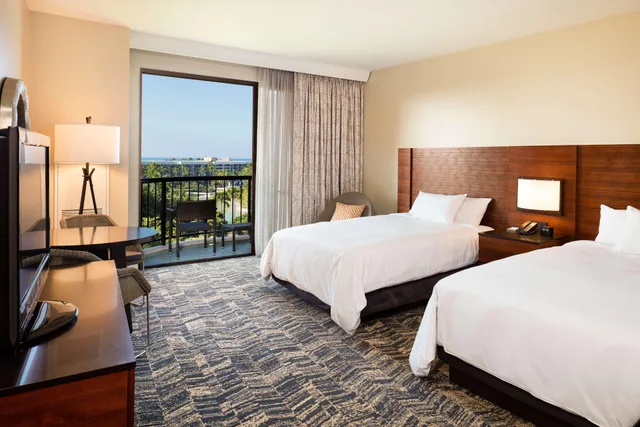 Palace, 2 Queen Beds, with View, Accessible، Hilton Waikoloa Village 1/4