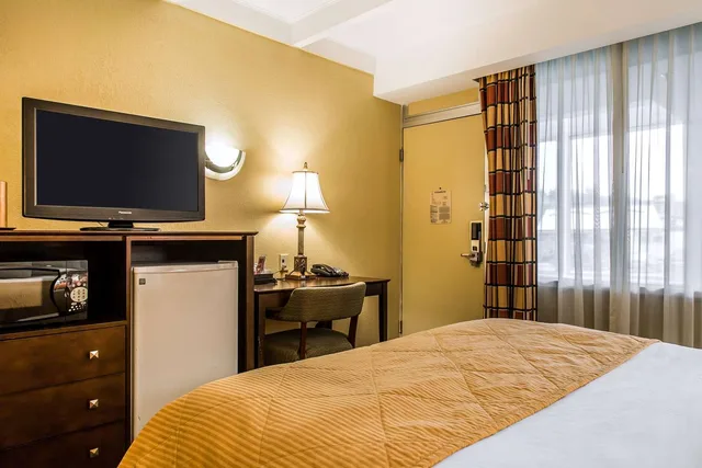 غرفة بسرير كوين، Hamden Hotel & Suites 3/4