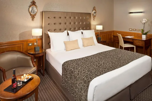 Melia, Queen Bed، Melia Paris Vendome 3/4