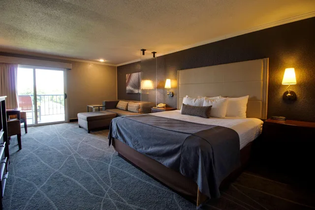 جناح بسرير كينج، Best Western Harbour Pointe Lakefront 1/4