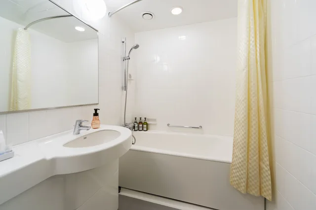 Sakura, Triple, 3 Beds, Top Floor، KOKO HOTEL Shinjuku Yotsuya 3/4