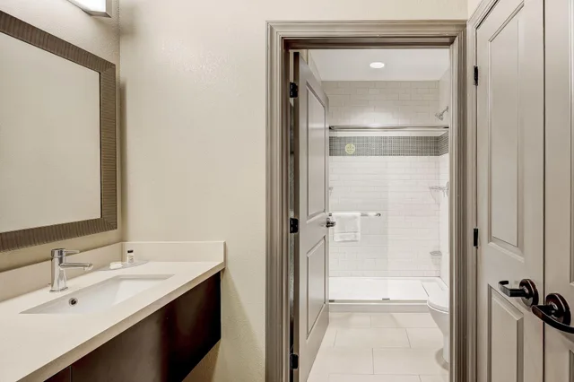 Studio, Suite, Kitchen, Staybridge Suites BALTIMORE INNER HARBOR 1/5