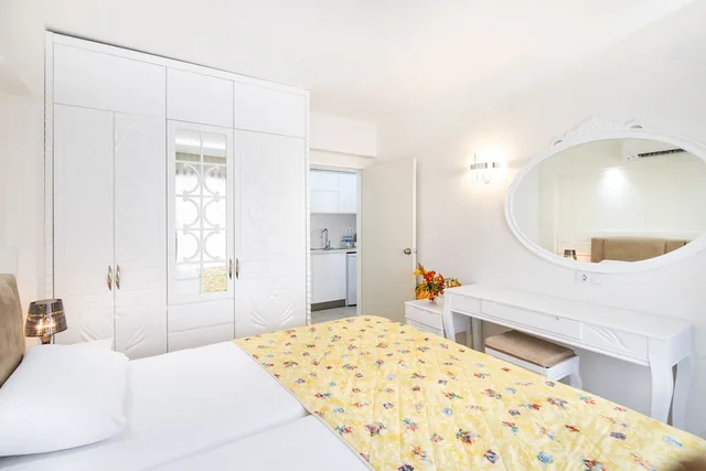 جناح بسرير كينج بإطلالة على المدينة مع أريكة، Princess Kinli Suites Hotel 6/10