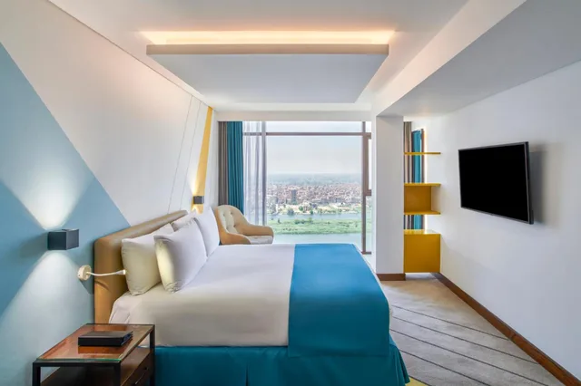 جناح بسرير كوين، Holiday Inn Cairo Maadi 2/8