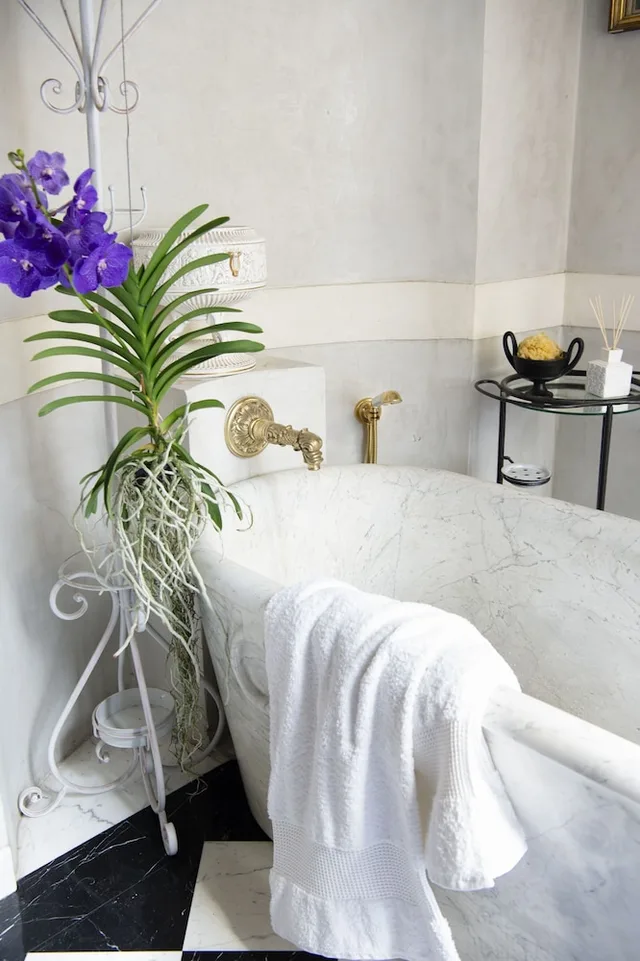 جناح جونيور، Hotel Principe 1/1