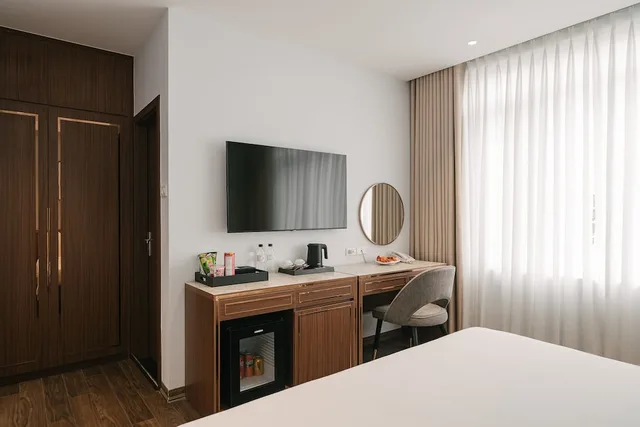 Deluxe, King Bed, City View, San Seize Hanoi Hotel 8/10