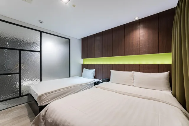 غرفة بريميير عائلية بسريرين منفصلين، Brown Dot Hotel Incheon Songdo 2/4