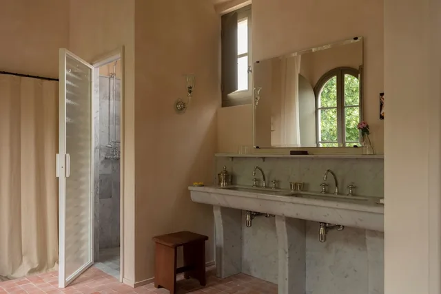 جناح بسرير كينج بإطلالة جزئية على البحر، Hotel Du Couvent, A Luxury Collection Hotel, Nice, France 3/3