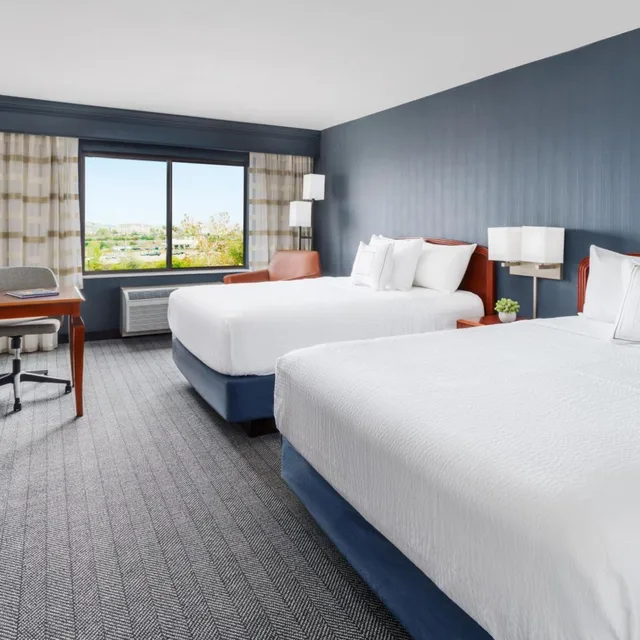 غرفة بسريرين كوين في طابق مرتفع، Courtyard Sacramento Folsom 3/10