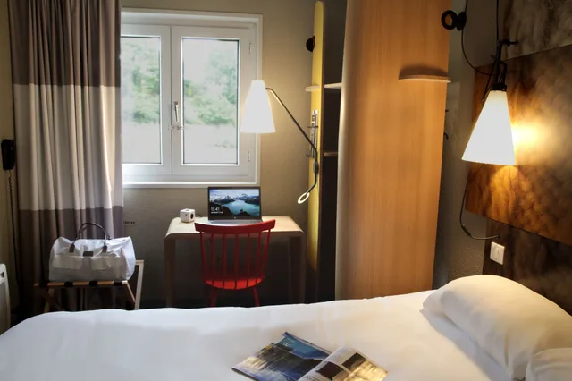 Standard, Double Bed, Sofa, Ibis Quimper 3/6