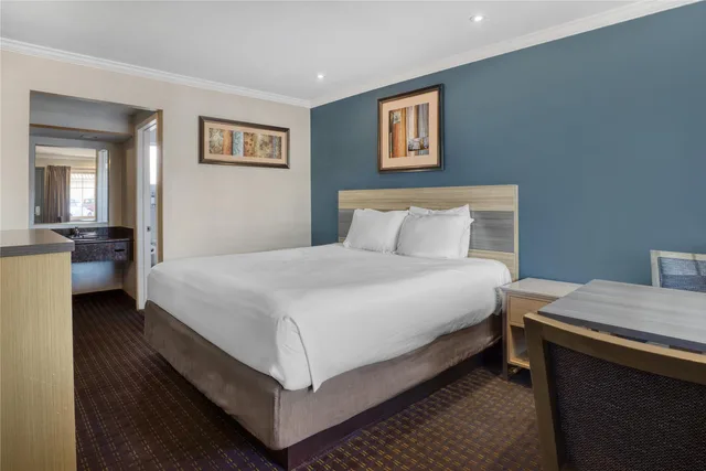 غرفة بسرير كينج، SureStay Hotel by Best Western San Rafael 3/8
