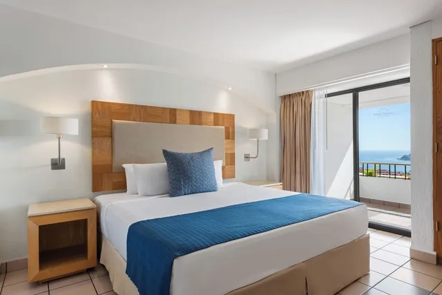 جناح بسرير كينج بإطلالة على البحر بشرفة مع أريكة، Park Royal Huatulco managed by Accor 1/3