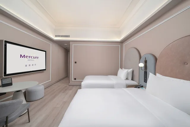 Superior, Twin Beds, ALOFT GUANGZHOU TIANHE 1/4