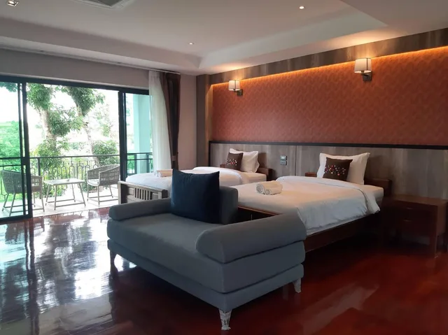 فيلا بسرير كينج بإطلالة على المسبح، Buraphat Resort 2/2