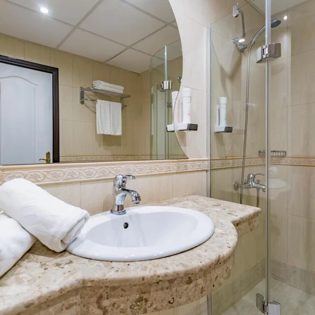 Deluxe, Double or Twin Bed, Sea Front، HI Hotels Imperial Resort 3/3