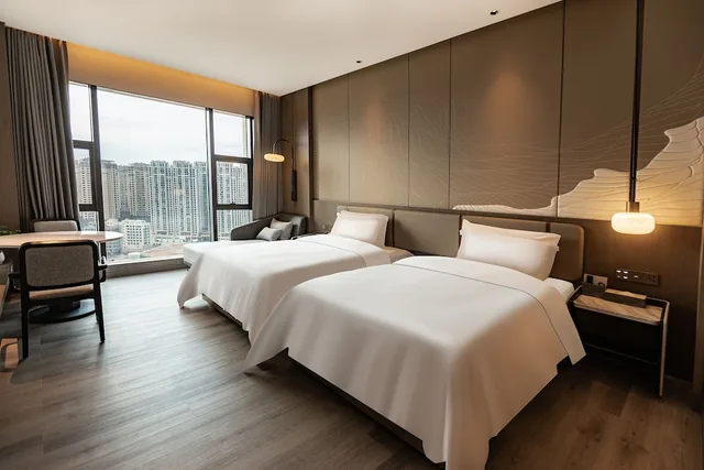 Deluxe, 2 King Beds, Wyndham Garden Gaozhou 2/4