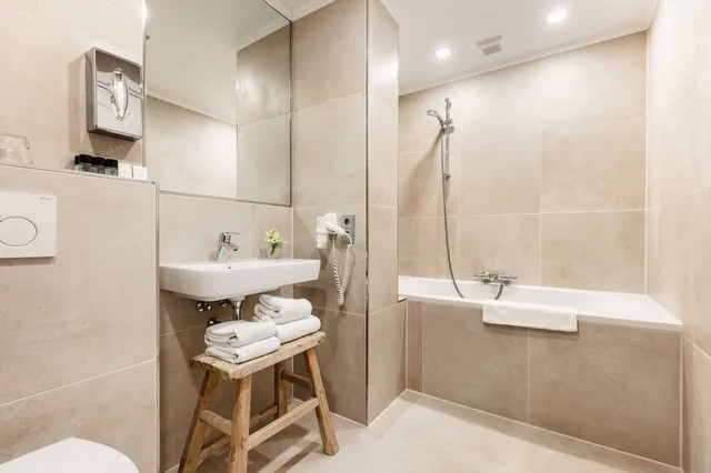 غرفة عائلية ثلاثية بسرير كينج وسرير فردي، The Delphi Amsterdam Townhouse 3/3