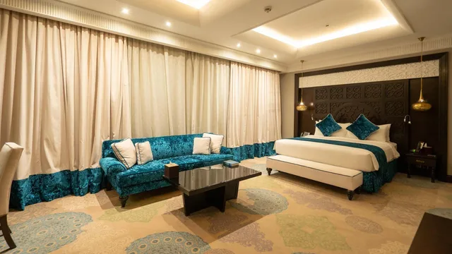 جناح ملكي بسرير كينج، فندق المشرق بوتيك(Al Mashreq Boutique Hotel) 1/2