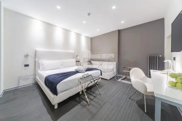 غرفة تنفيذية عائلية، Metropolitan Hotel 2/9