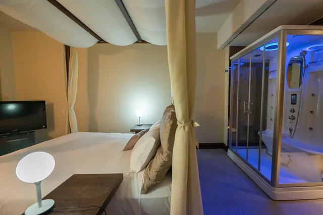 غرفة بريستيج بسرير مزدوج بإطلالة على البحر بجاكوزي، Main Palace Hotel 8/10