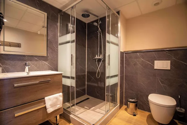 غرفة كومفورت بسرير كينج، Hotel Rest Cap Ouest 7/8