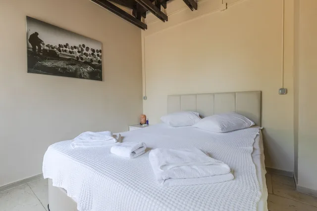 غرفة قياسية بسرير مزدوج بشرفة، Hayalbaz Butik Otel 2/5
