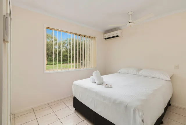 2 Bedrooms, Superior, Cabin, Discovery Parks – Coolwaters Yeppoon 2/9