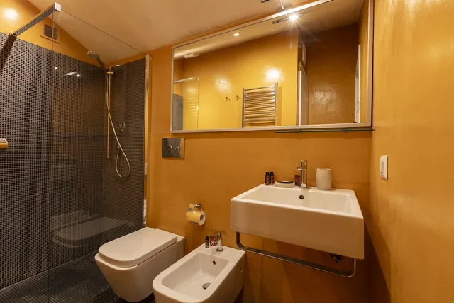 شقة بسرير كوين وسرير فردي مع أريكة، Rome Accommodation - Coronari 8/10