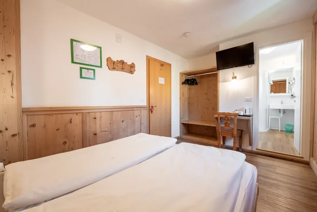غرفة اقتصادية بسرير مزدوج أو سريرين منفصلين بإطلالة على الجبل، Hotel Villa Adria B And B 1/10